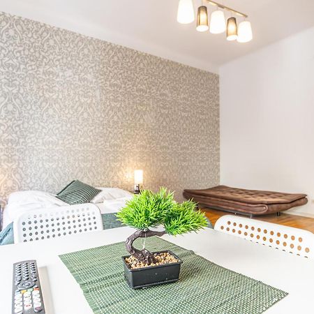 Ferienwohnung Friendly 2Br Apt- Near Rennweg & Belvedere Palace Wien Exterior foto
